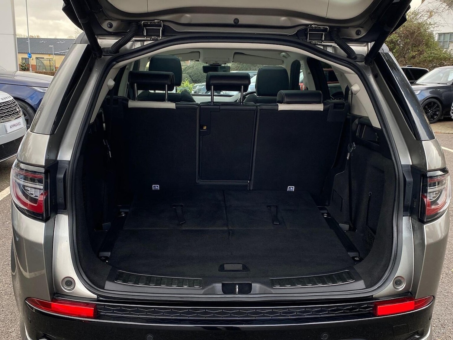 Used Land Rover Discovery Sport 2020 for sale - 76785184: Photo 10