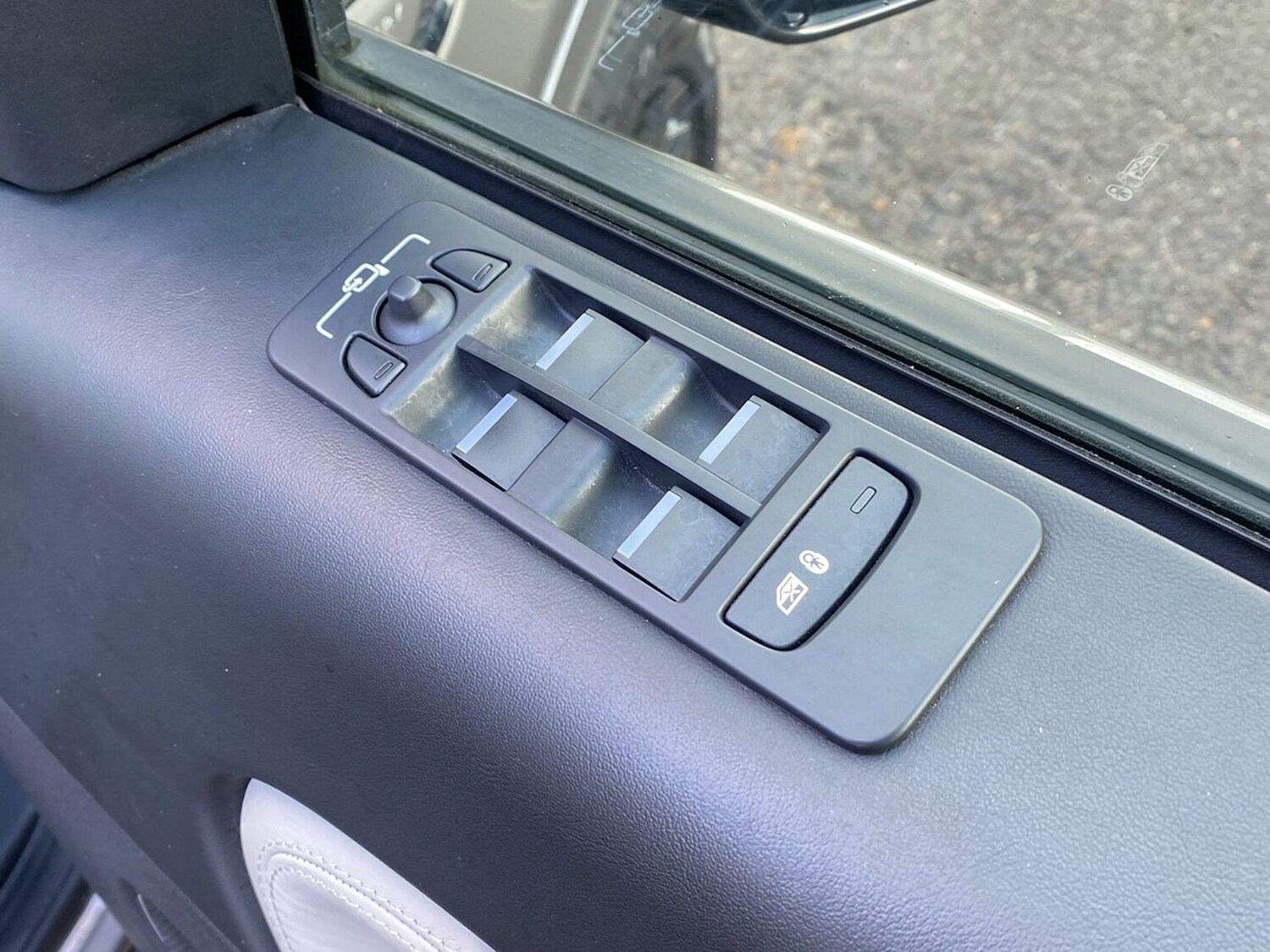 Used Land Rover Discovery Sport 2020 for sale - 76785184: Photo 25