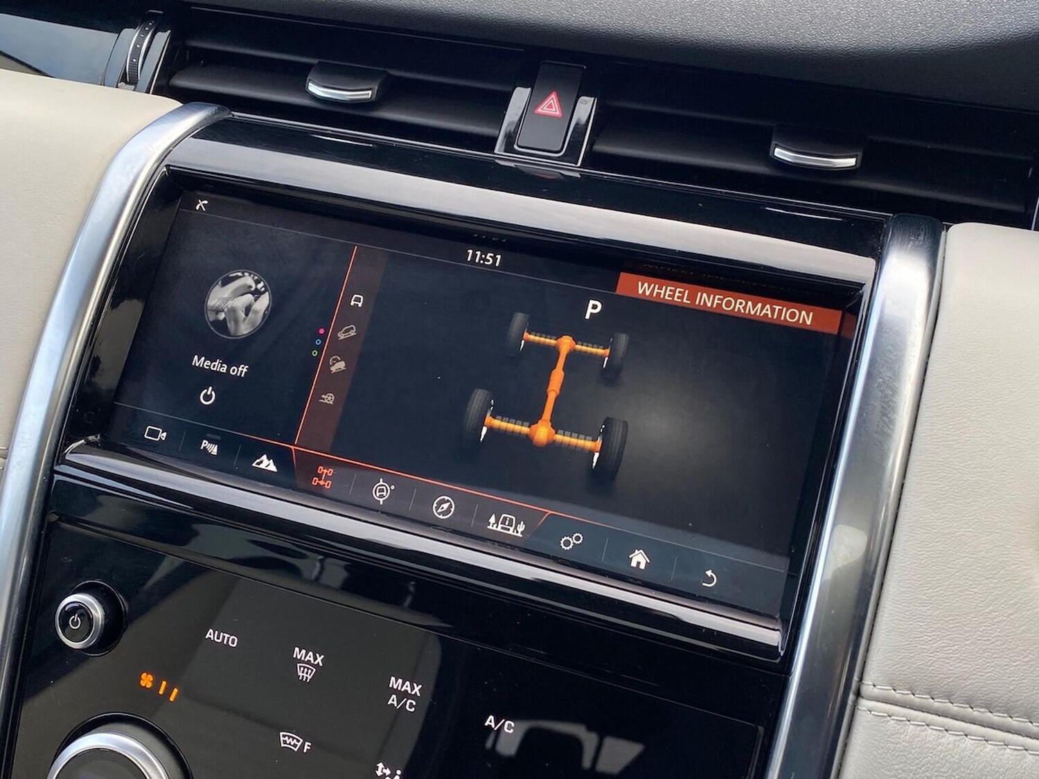 Used Land Rover Discovery Sport 2020 for sale - 76785184: Photo 40