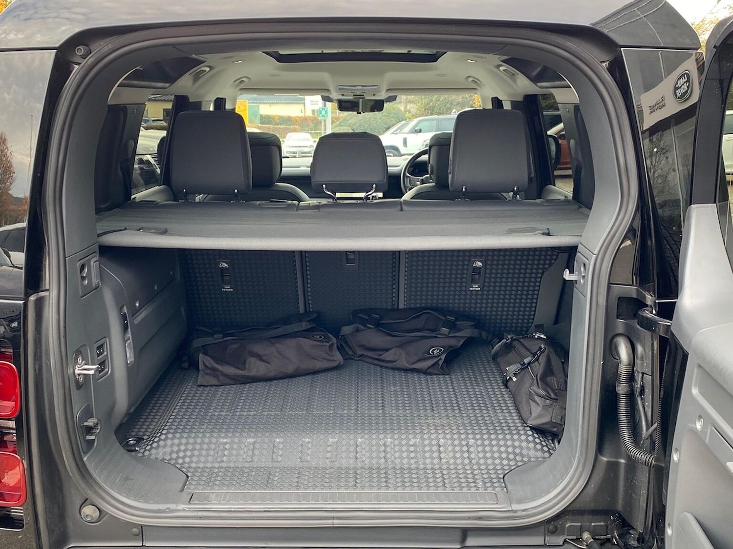 Used Land Rover Defender 2023 for sale - 76478195: Photo 10