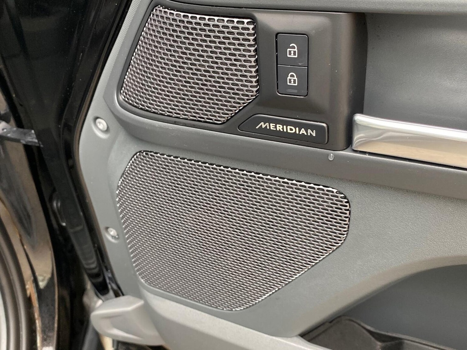 Used Land Rover Defender 2023 for sale - 76478195: Photo 24