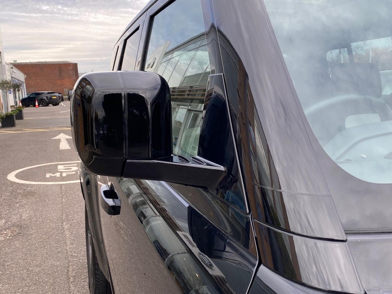 Used Land Rover Defender 2023 for sale - 76478195: Photo 33