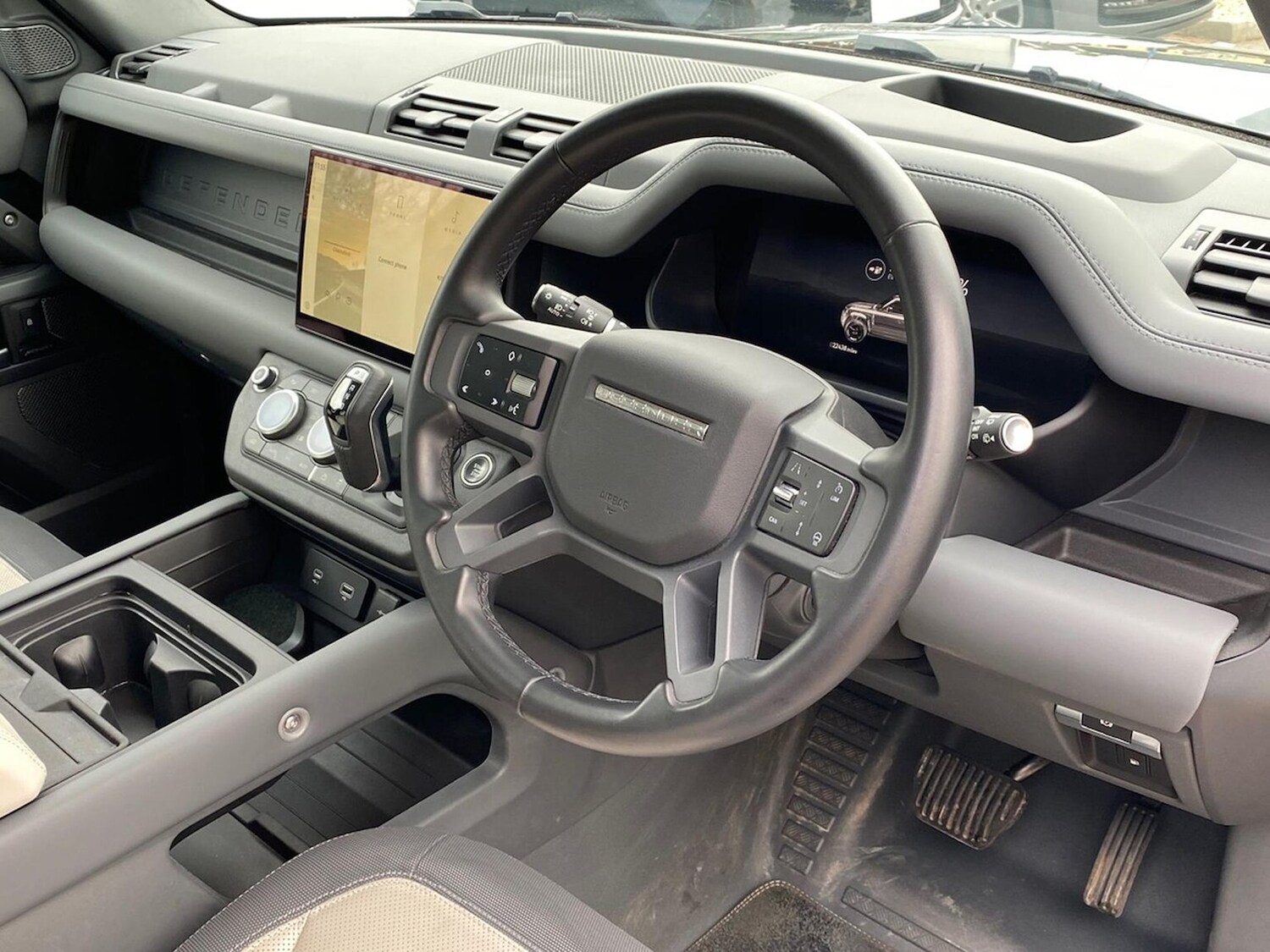 Used Land Rover Defender 2023 for sale - 76478195: Photo 36