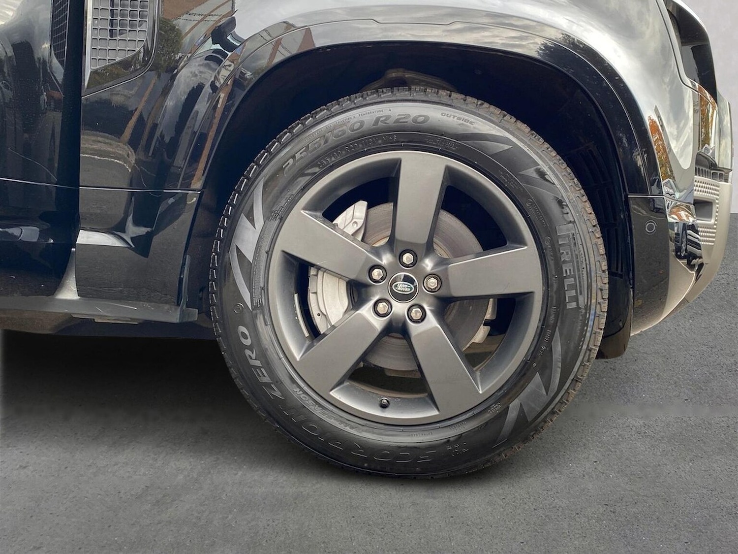 Used Land Rover Defender 2023 for sale - 76478195: Photo 8