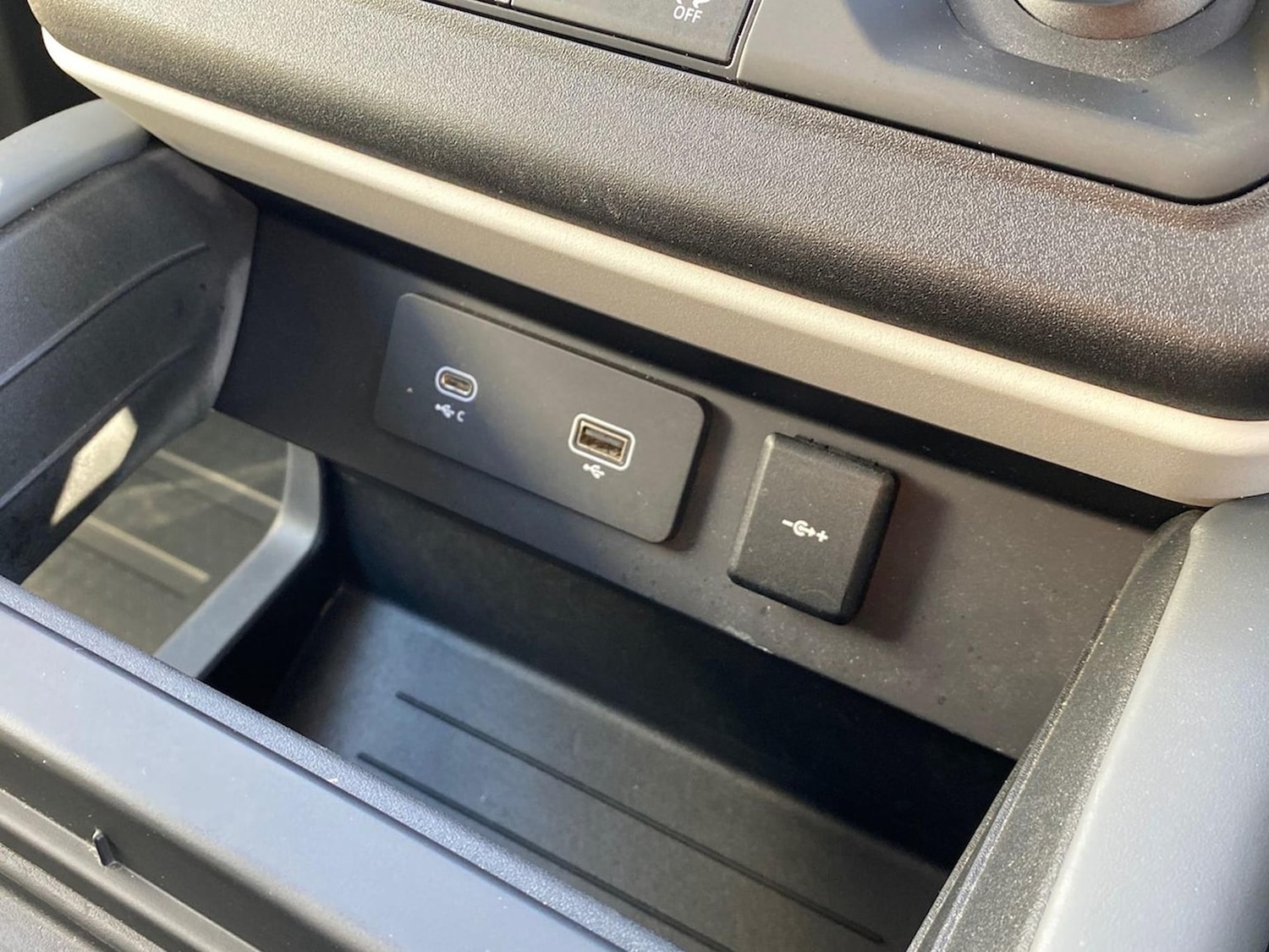 Used Land Rover Defender 2020 for sale - 76347041: Photo 41