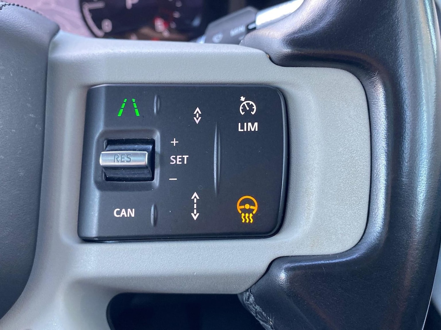 Used Land Rover Defender 2020 for sale - 76347041: Photo 42
