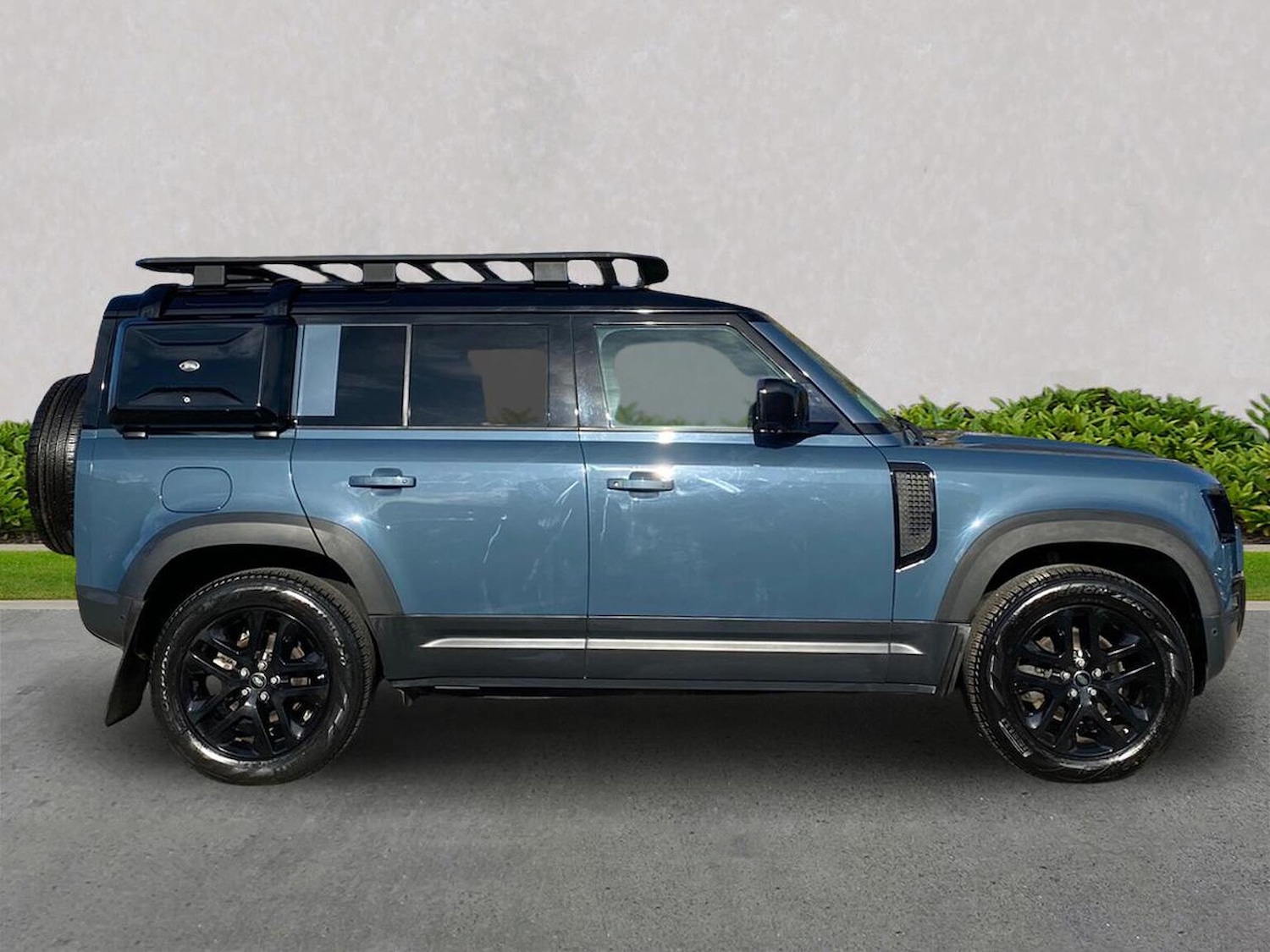 Used Land Rover Defender 2020 for sale - 76347041: Photo 5