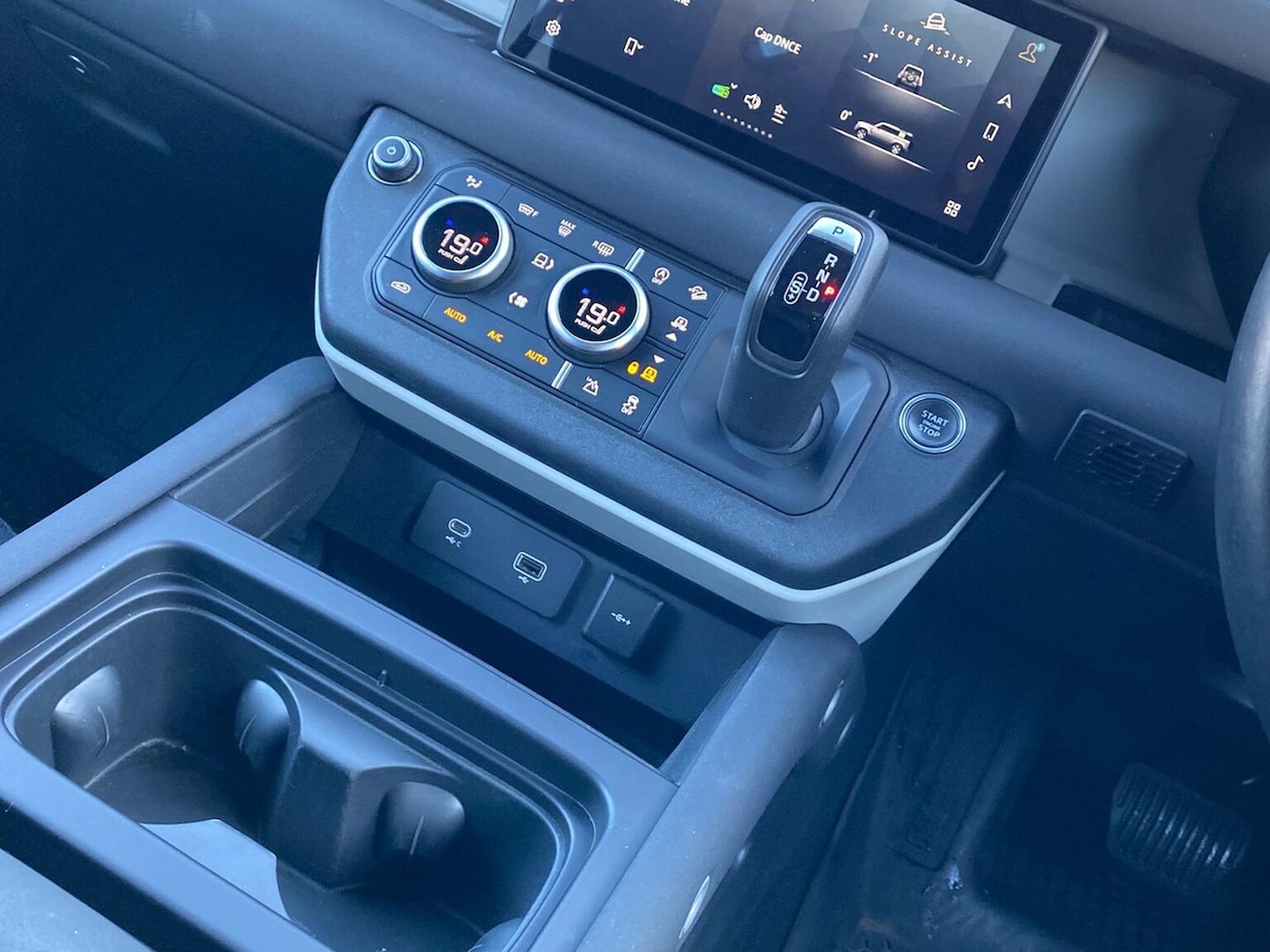 Used Land Rover Defender 2022 for sale - 76707528: Photo 13