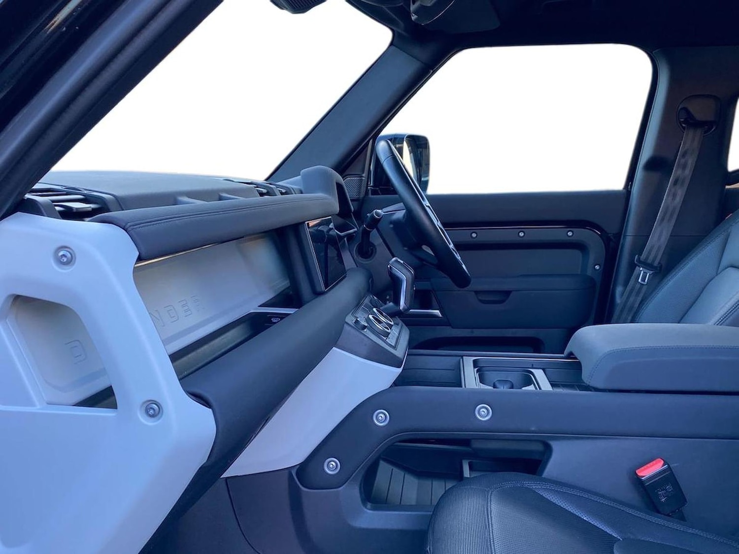 Used Land Rover Defender 2022 for sale - 76707528: Photo 3