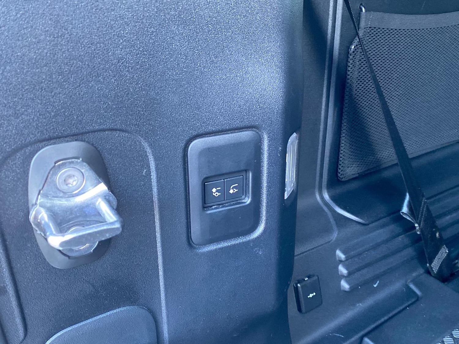 Used Land Rover Defender 2022 for sale - 76707528: Photo 36