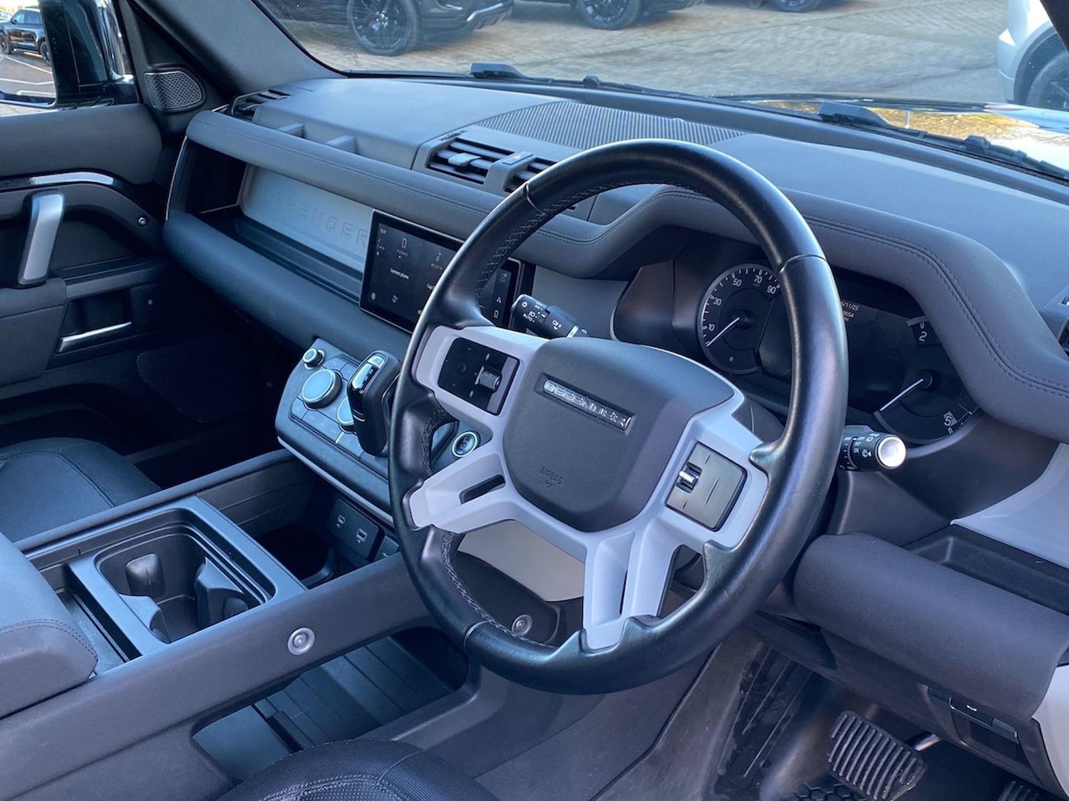 Used Land Rover Defender 2022 for sale - 76707528: Photo 38