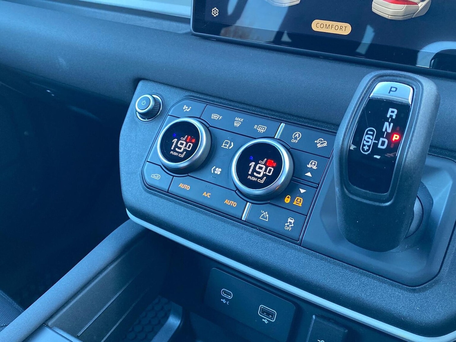 Used Land Rover Defender 2022 for sale - 76707528: Photo 40