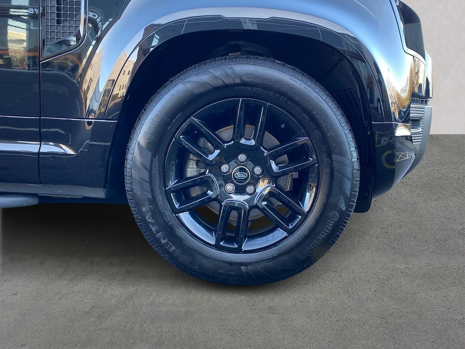 Used Land Rover Defender 2022 for sale - 76707528: Photo 8