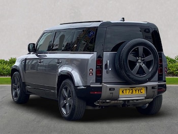 Used Land Rover Defender 2023 for sale - 75517899: Photo