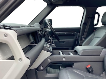 Used Land Rover Defender 2023 for sale - 75517899: Photo