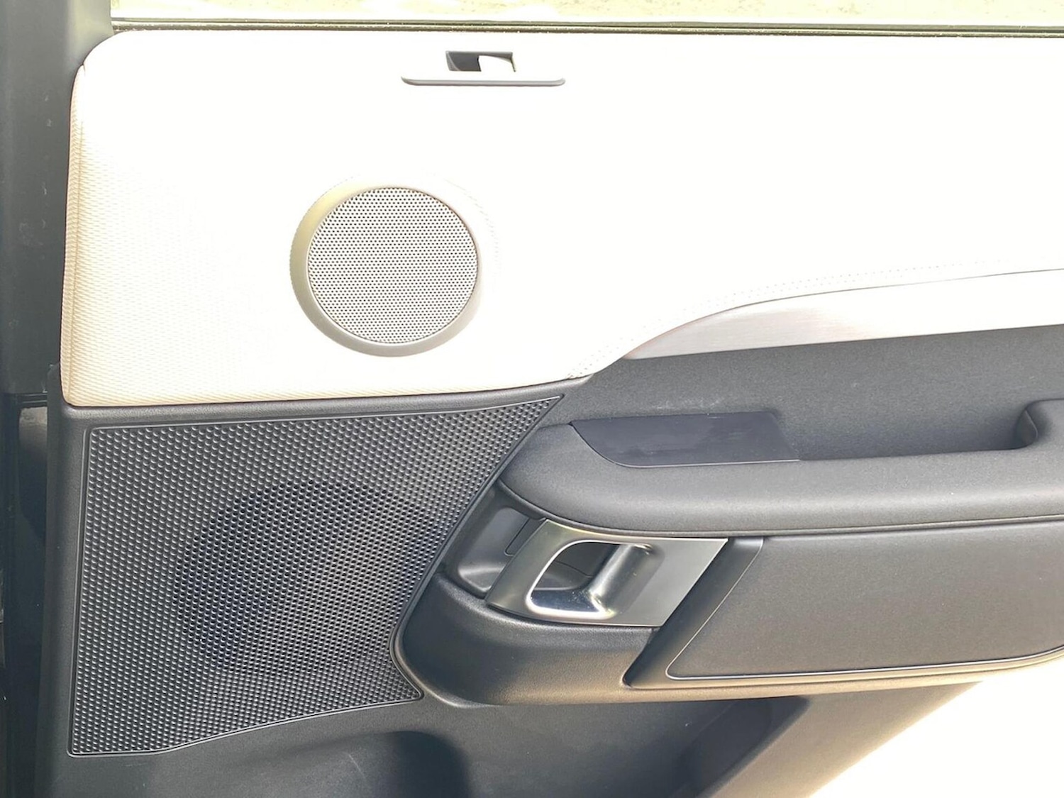 Used Land Rover Discovery 2025 for sale - 77973949: Photo 24