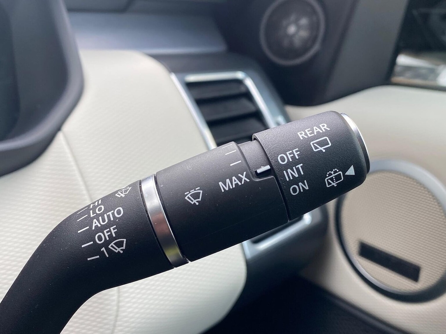 Used Land Rover Discovery 2025 for sale - 77973949: Photo 36