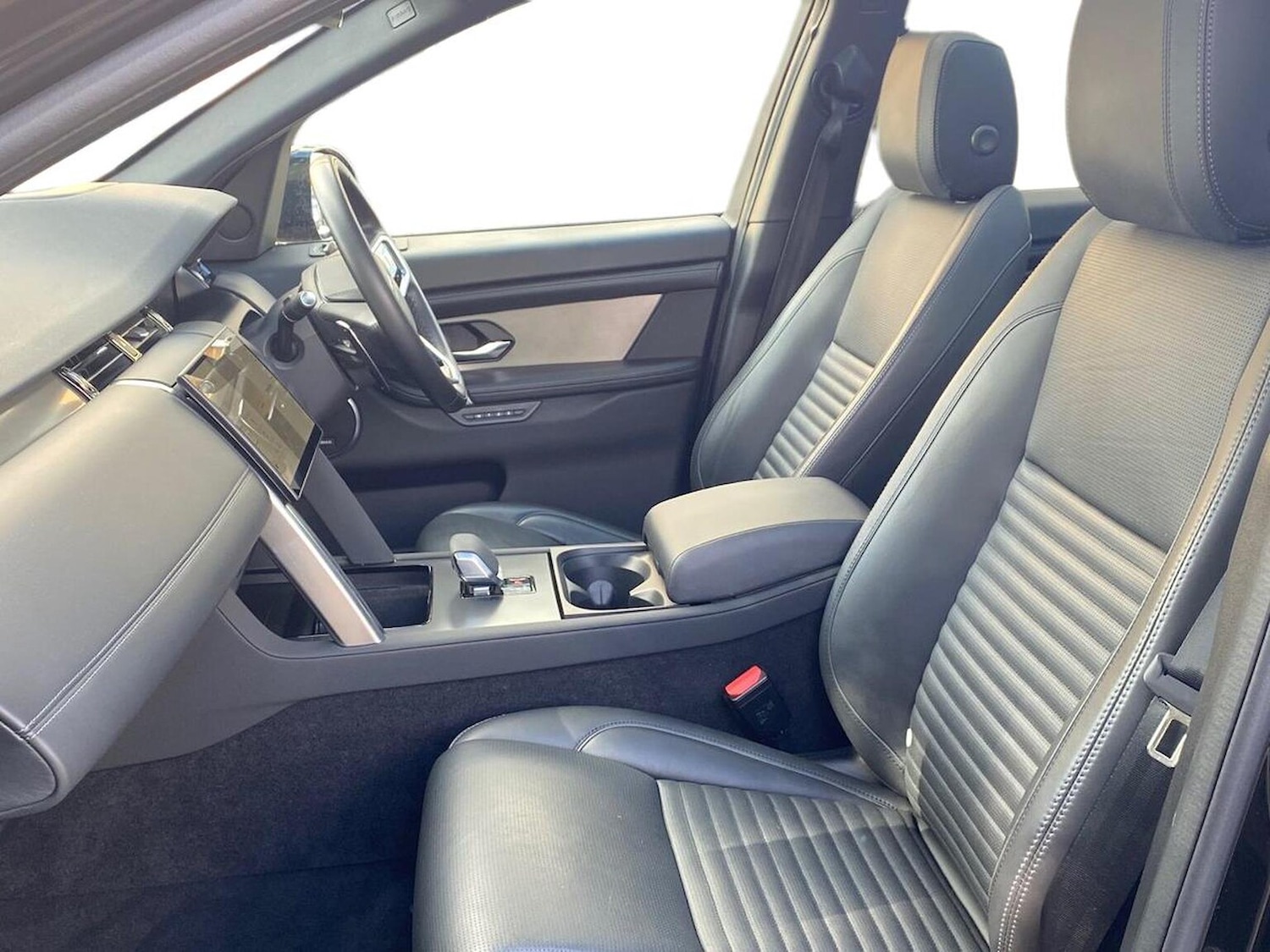 Used Land Rover Discovery Sport 2024 for sale - 78193605: Photo 5