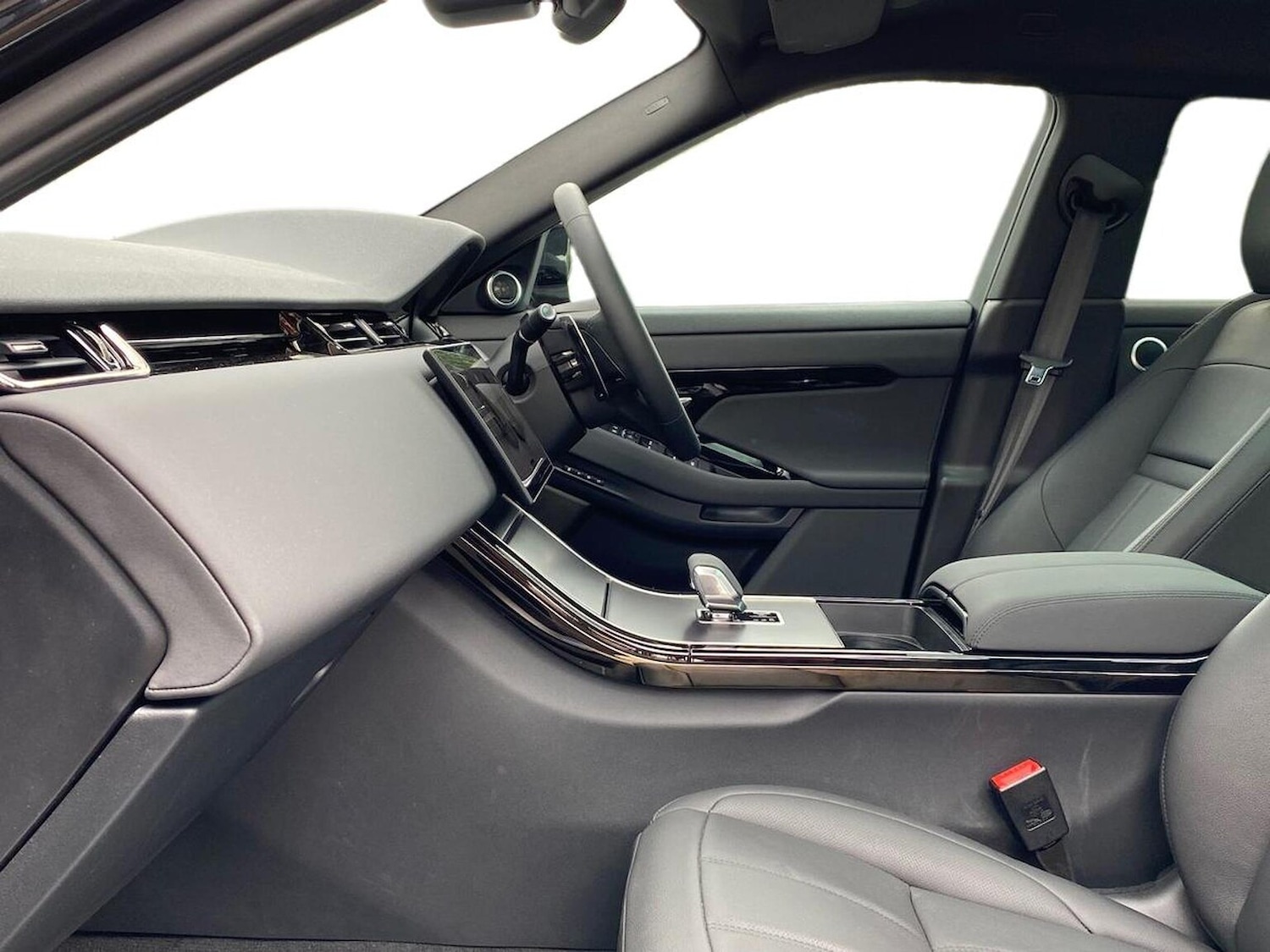 Used Land Rover Range Rover Evoque 2025 for sale - 77065779: Photo 5