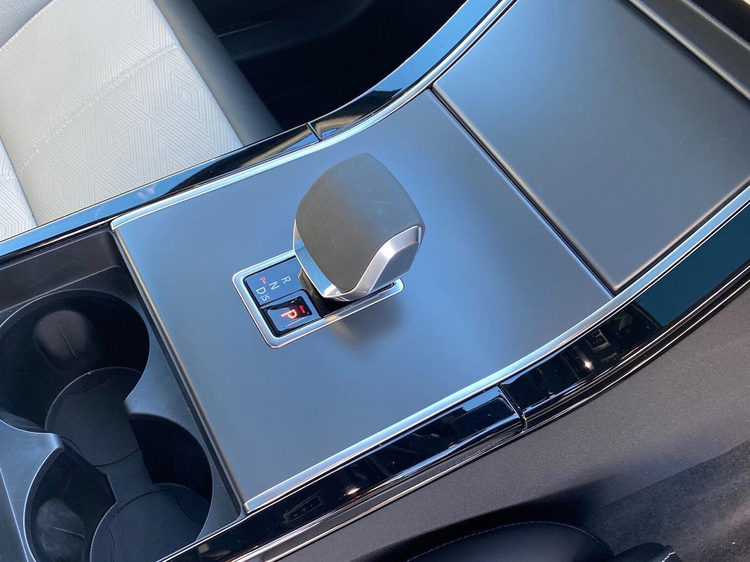 Used Land Rover Range Rover Velar 2023 for sale - 76643626: Photo 13