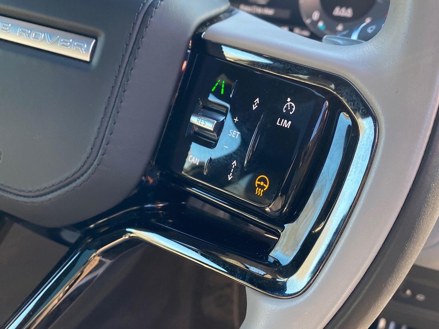 Used Land Rover Range Rover Velar 2023 for sale - 76643626: Photo 33