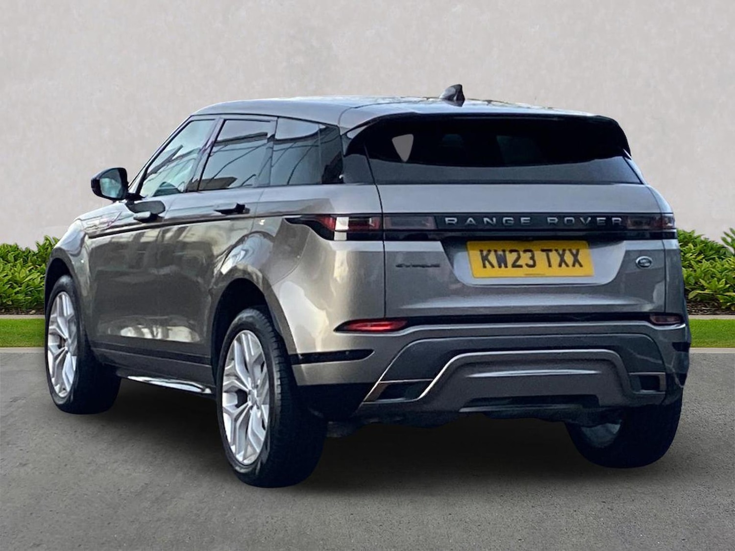 Used Land Rover Range Rover Evoque 2023 for sale - 77487858: Photo 2