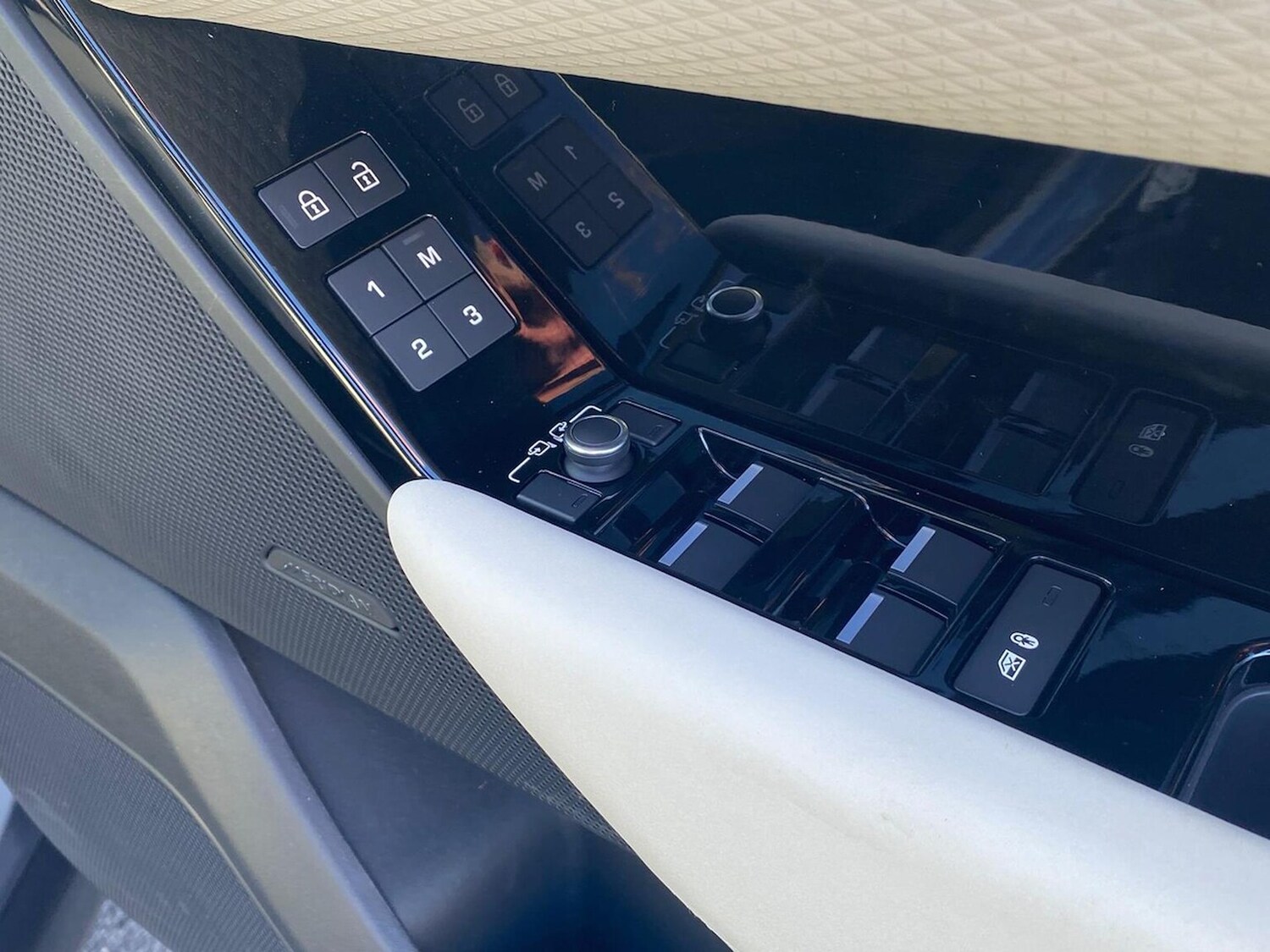 Used Land Rover Range Rover Velar 2022 for sale - 76375003: Photo 25