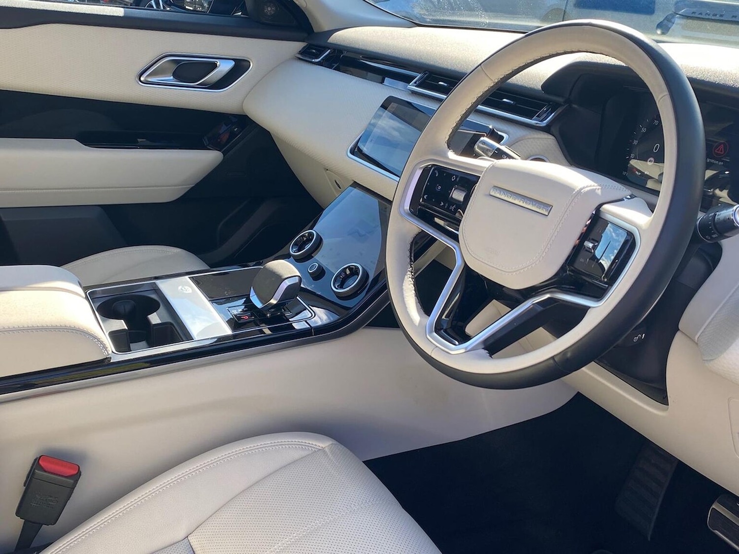 Used Land Rover Range Rover Velar 2022 for sale - 76375003: Photo 32