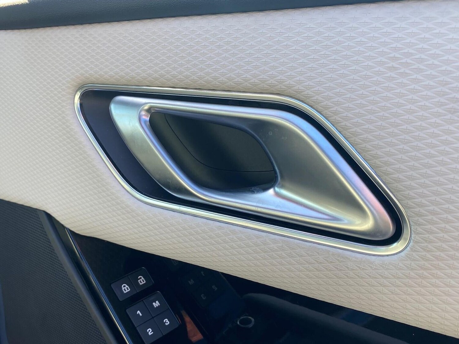 Used Land Rover Range Rover Velar 2022 for sale - 76375003: Photo 33