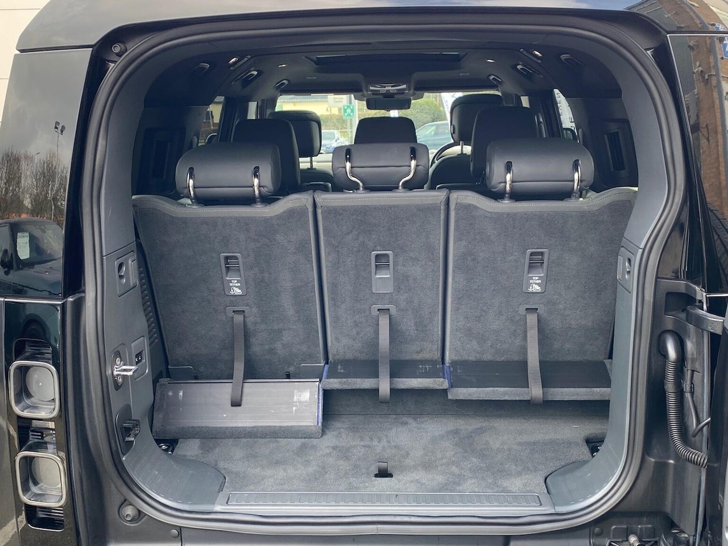 Used Land Rover Defender 2023 for sale - 78193561: Photo 12