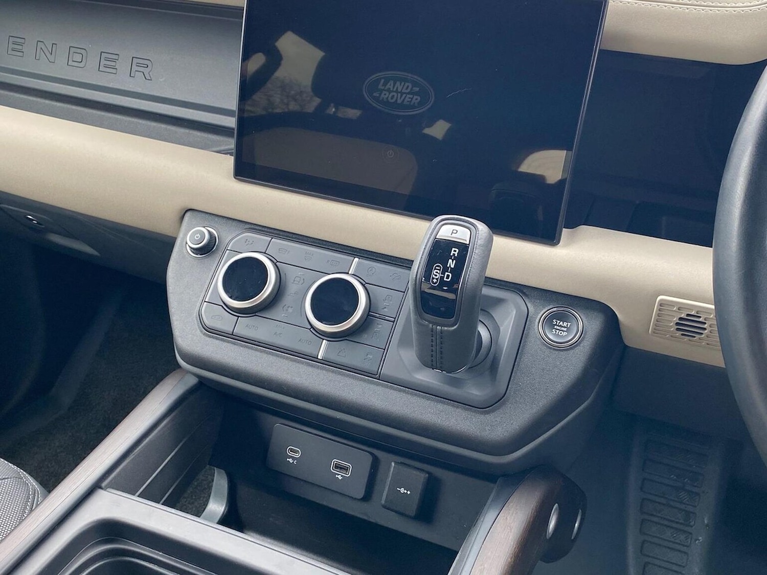 Used Land Rover Defender 2023 for sale - 78193561: Photo 15