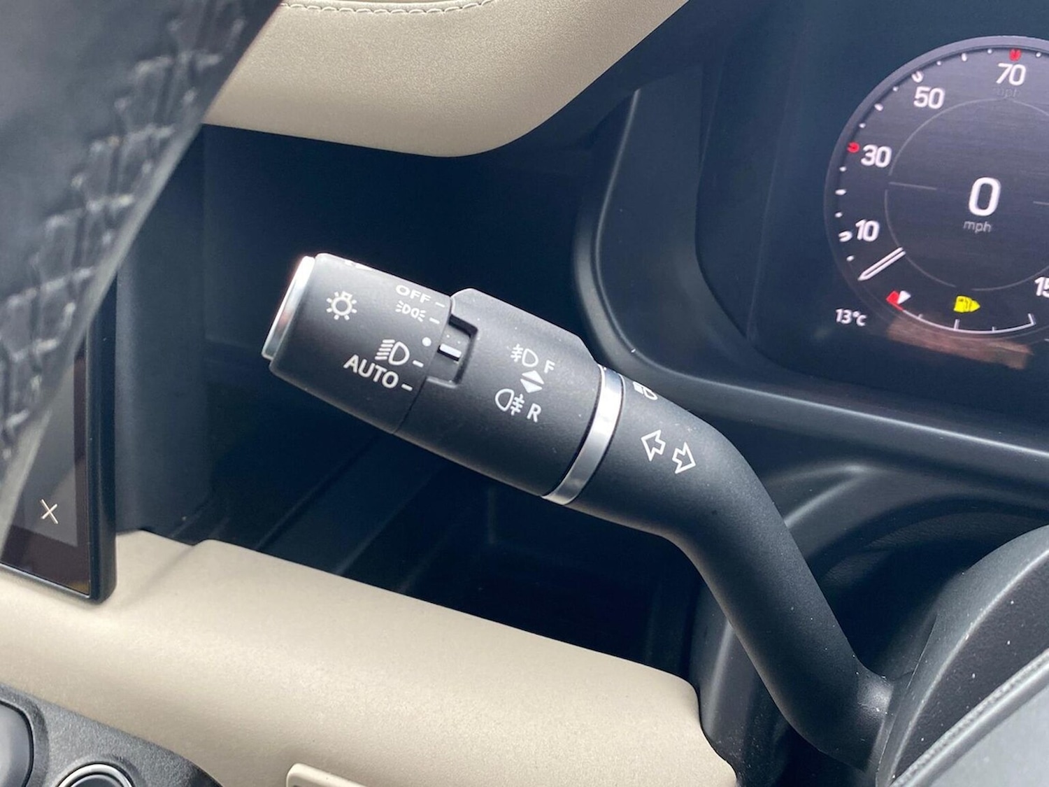 Used Land Rover Defender 2023 for sale - 78193561: Photo 36