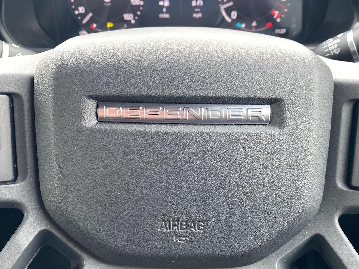 Used Land Rover Defender 2023 for sale - 78193561: Photo 37