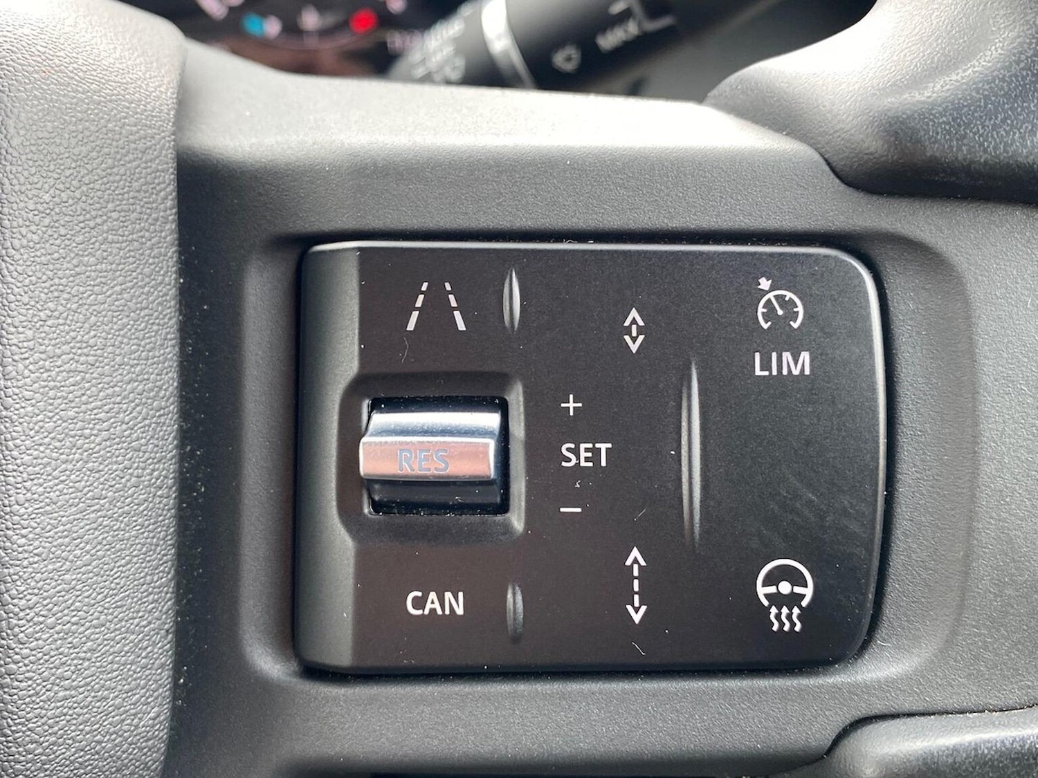 Used Land Rover Defender 2023 for sale - 78193561: Photo 39