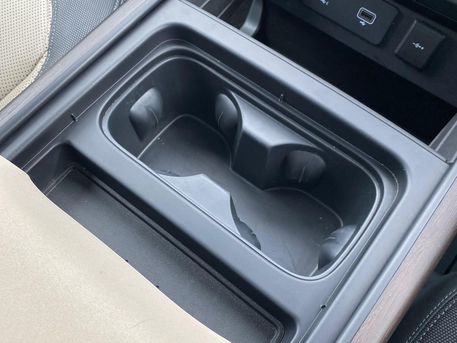 Used Land Rover Defender 2023 for sale - 78193561: Photo 42