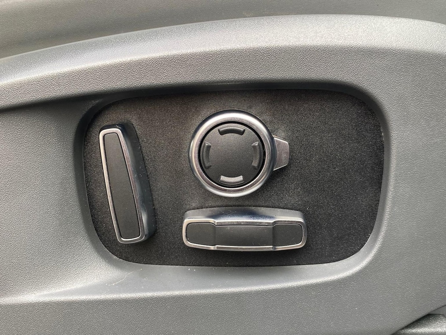 Used Land Rover Defender 2023 for sale - 78193561: Photo 43