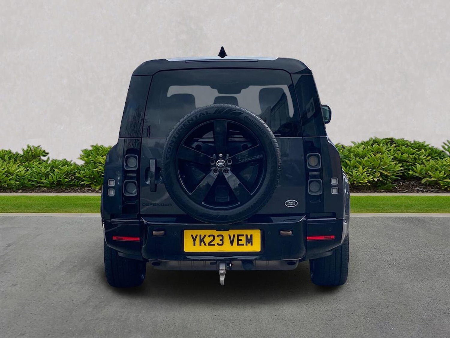 Used Land Rover Defender 2023 for sale - 78193561: Photo 8