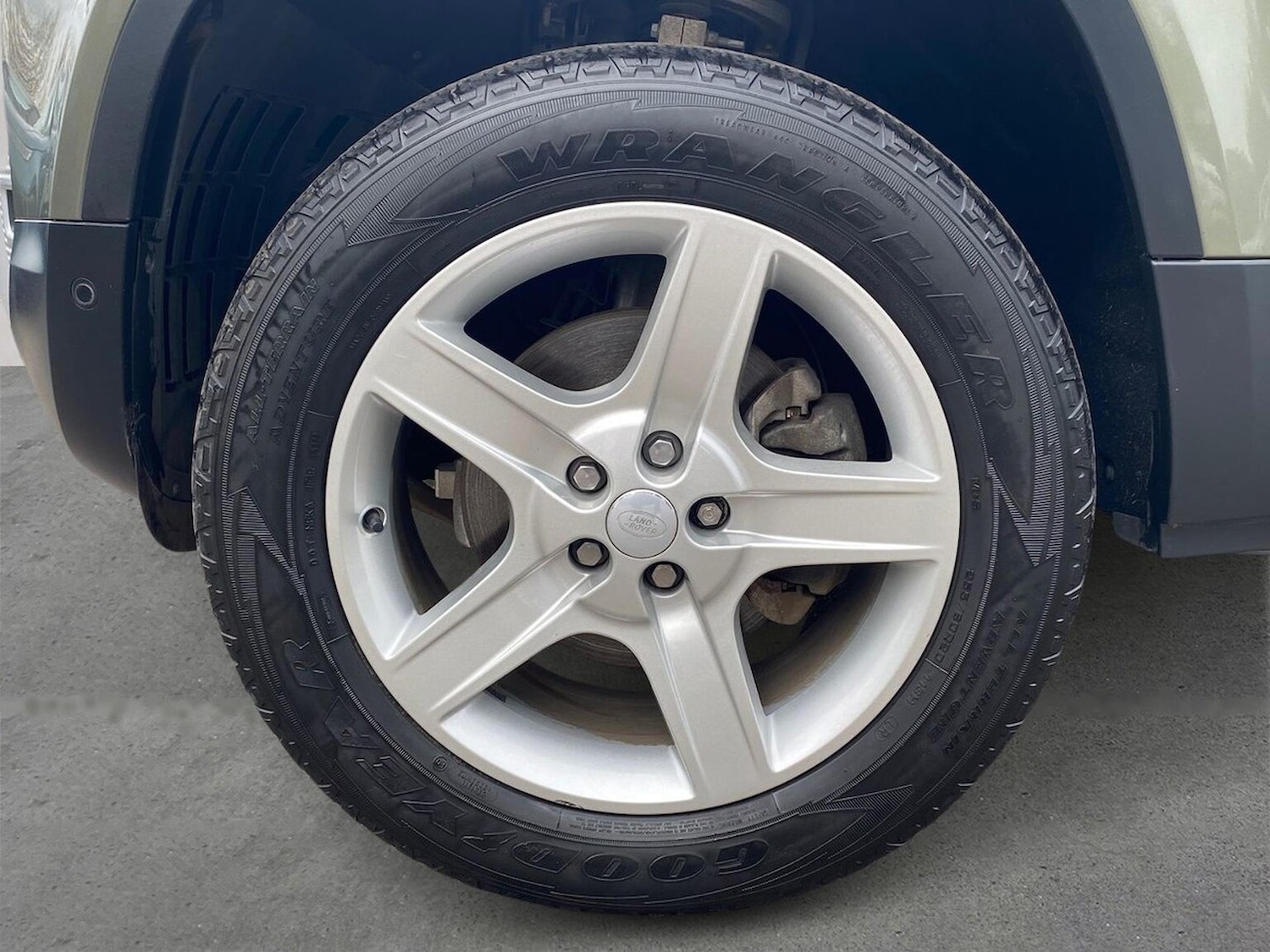 Used Land Rover Defender 2023 for sale - 78210208: Photo 10