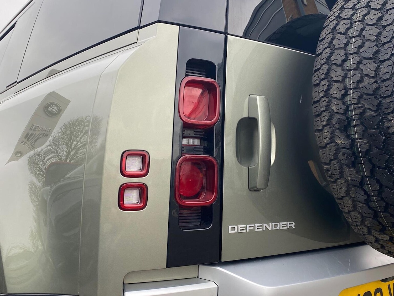 Used Land Rover Defender 2023 for sale - 78210208: Photo 21