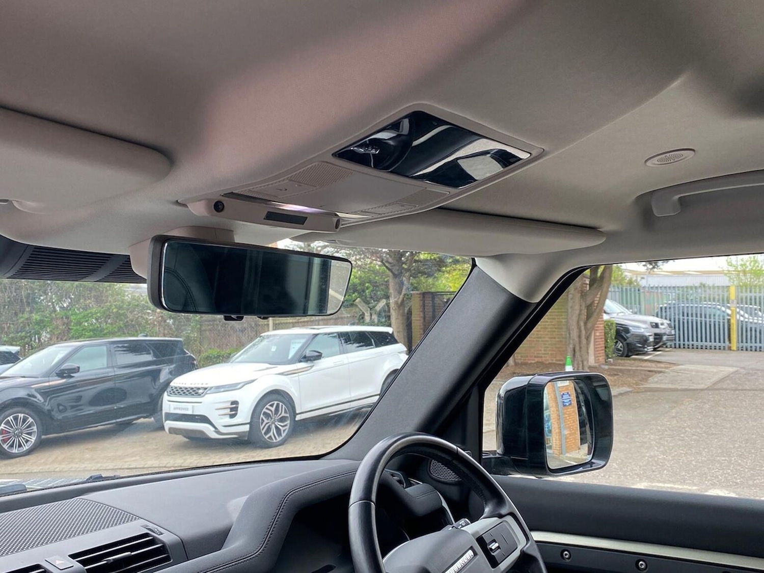 Used Land Rover Defender 2023 for sale - 78210208: Photo 25