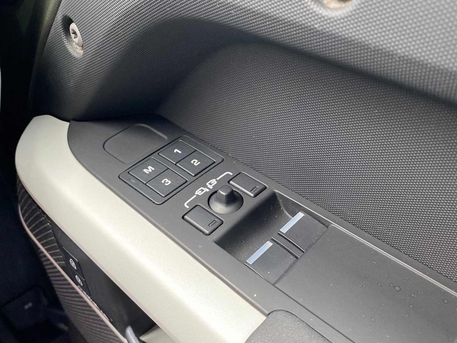 Used Land Rover Defender 2023 for sale - 78210208: Photo 27