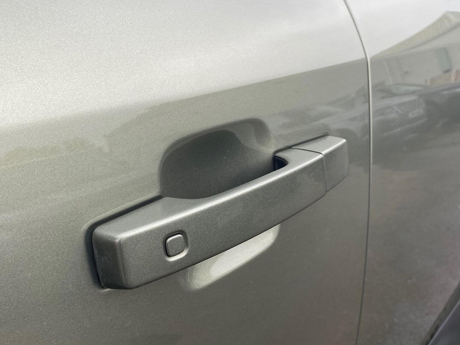 Used Land Rover Defender 2023 for sale - 78210208: Photo 32