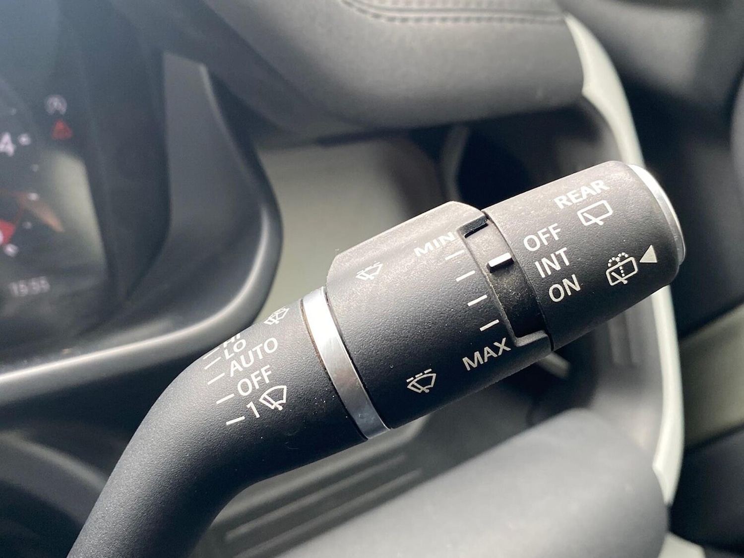 Used Land Rover Defender 2023 for sale - 78210208: Photo 38