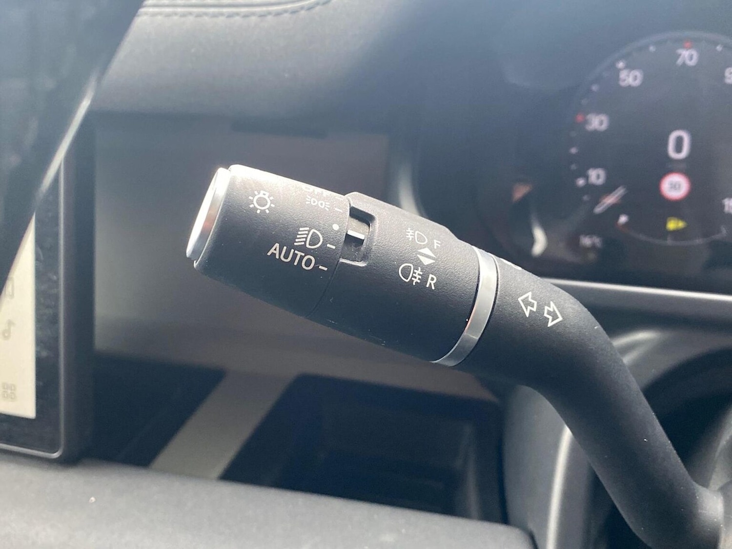 Used Land Rover Defender 2023 for sale - 78210208: Photo 39