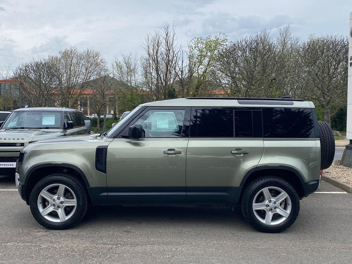 Used Land Rover Defender 2023 for sale - 78210208: Photo 46