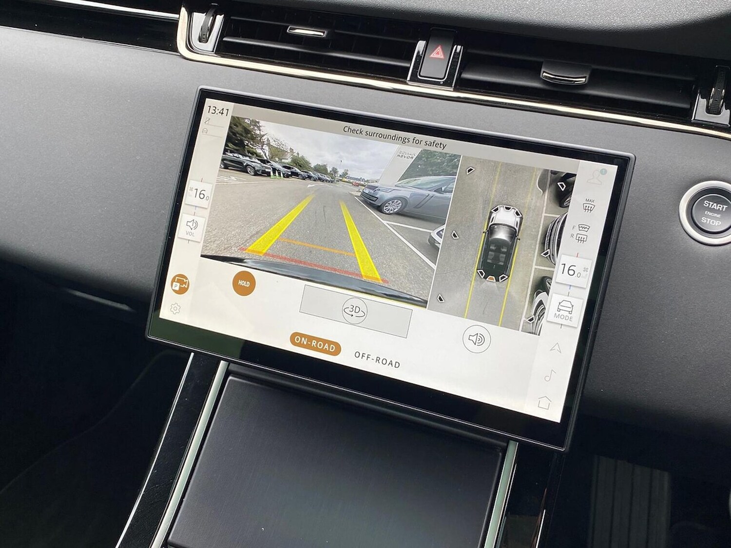 Used Land Rover Range Rover Evoque 2025 for sale - 76114312: Photo 12