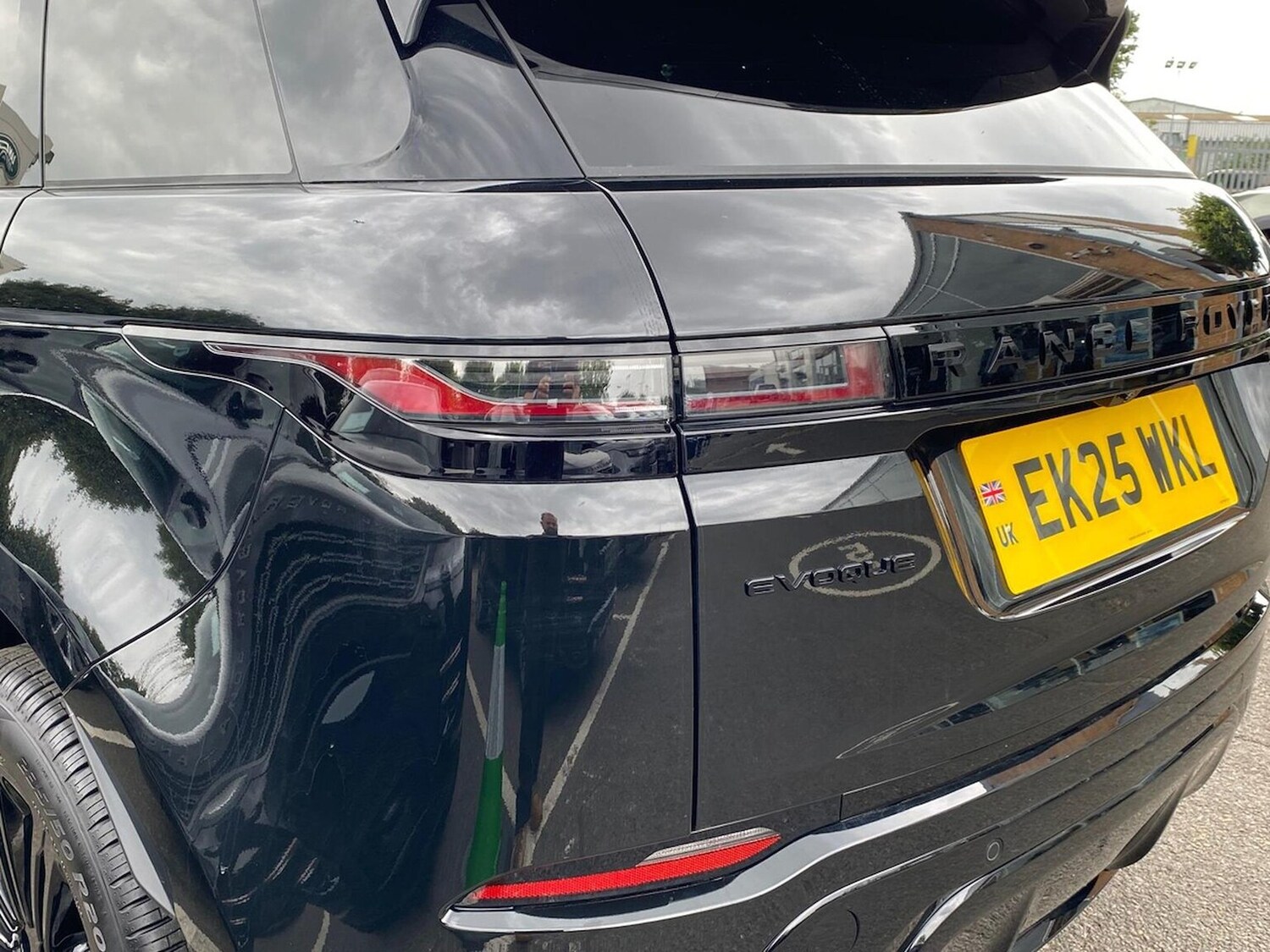 Used Land Rover Range Rover Evoque 2025 for sale - 76114312: Photo 19