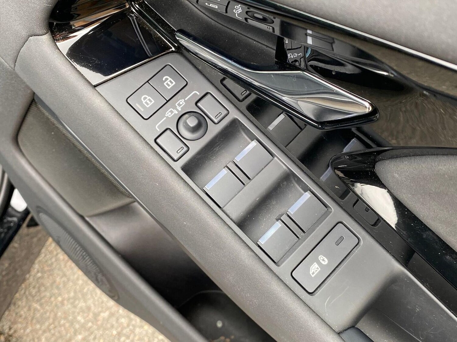 Used Land Rover Range Rover Evoque 2025 for sale - 76114312: Photo 25