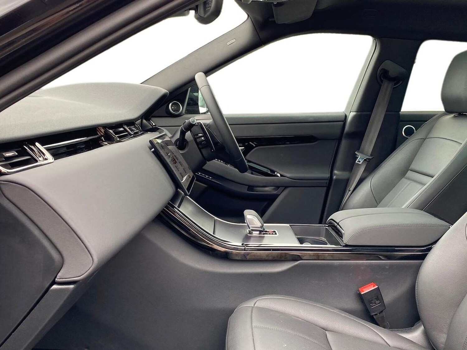 Used Land Rover Range Rover Evoque 2025 for sale - 76114312: Photo 3