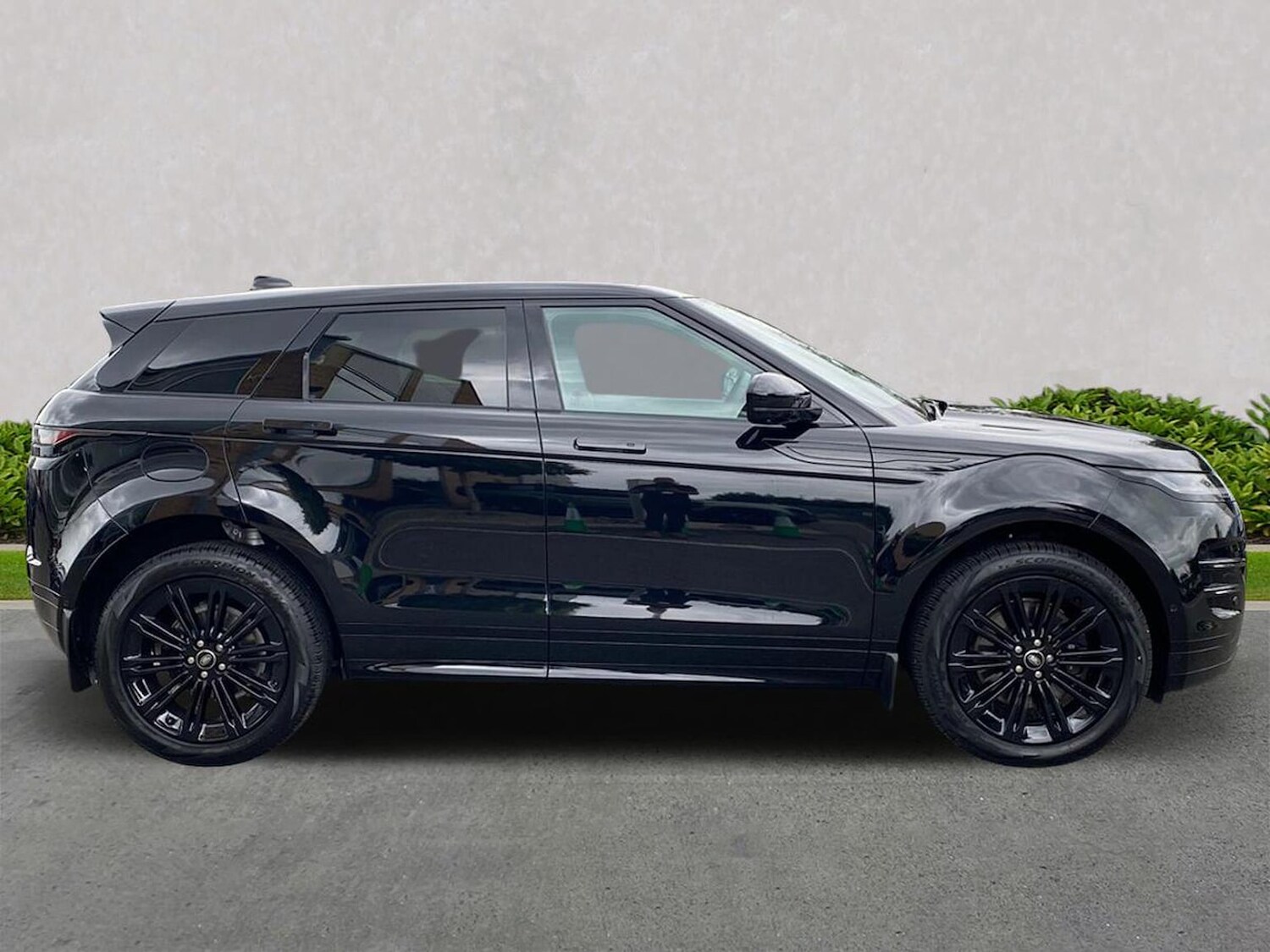 Used Land Rover Range Rover Evoque 2025 for sale - 76114312: Photo 5